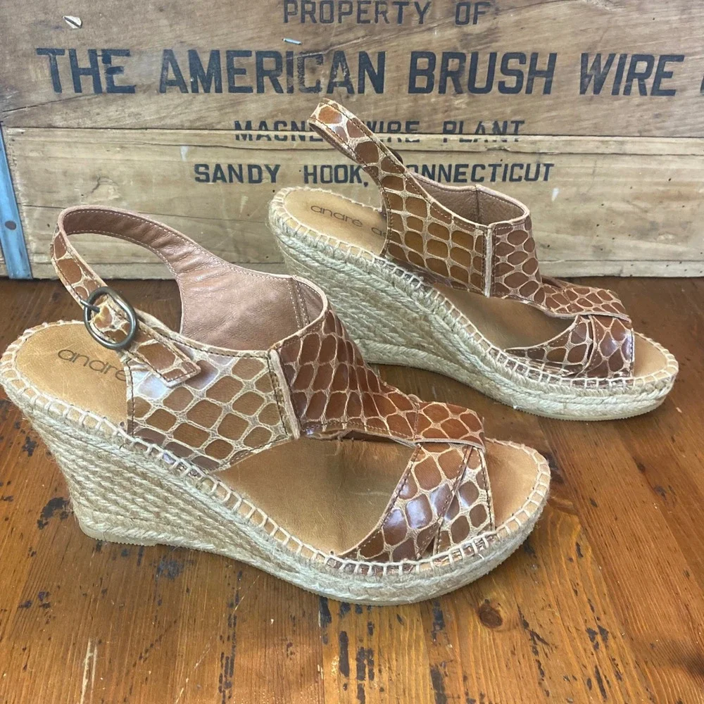 Andre Assous Women's 9 Tan Brown‎ Snake Print Espadrille Wedge Sandals Size 39